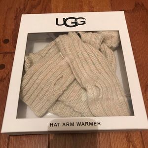 NWT UGG Hat and Arm Warmer Set